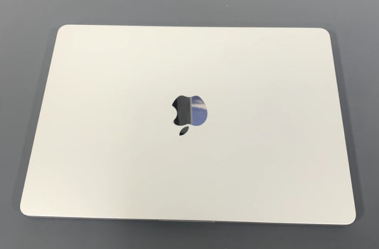 2025 silver 13-inch M4 Macbook Air 16 GB Memory 250 GB storage