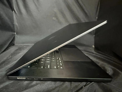 Apple MacBook Pro 16 2023 M3 Max 16-Core 40-Core 64GB 4TB Space Black Excellent