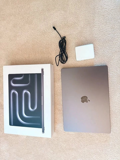 Space Black MacBook Pro 16 M4 MAX 36GB 1TB 28 cycles 100% battery!